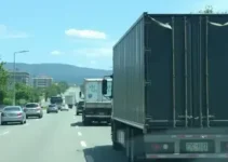 engavetamento na Via Dutra